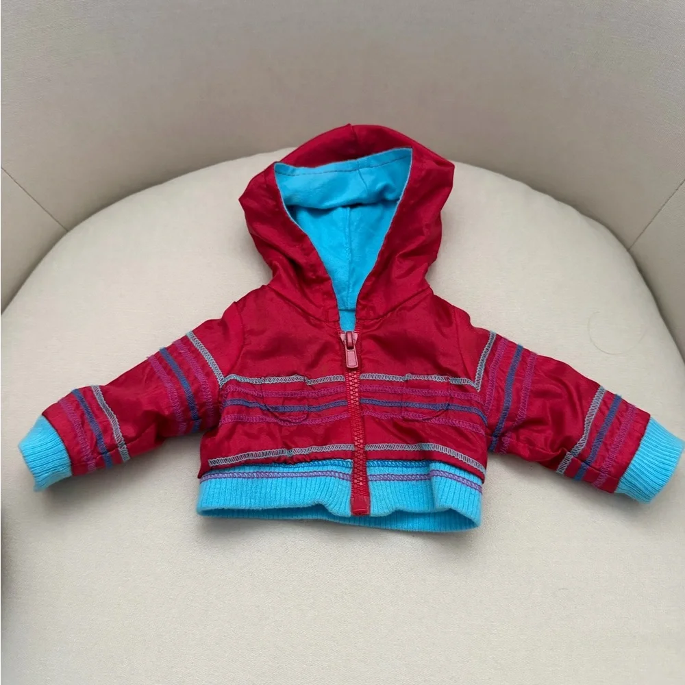 American Girl Doll with Red Jacket and Blue Jeans Truly me retired #24 - Picture 9 of 16